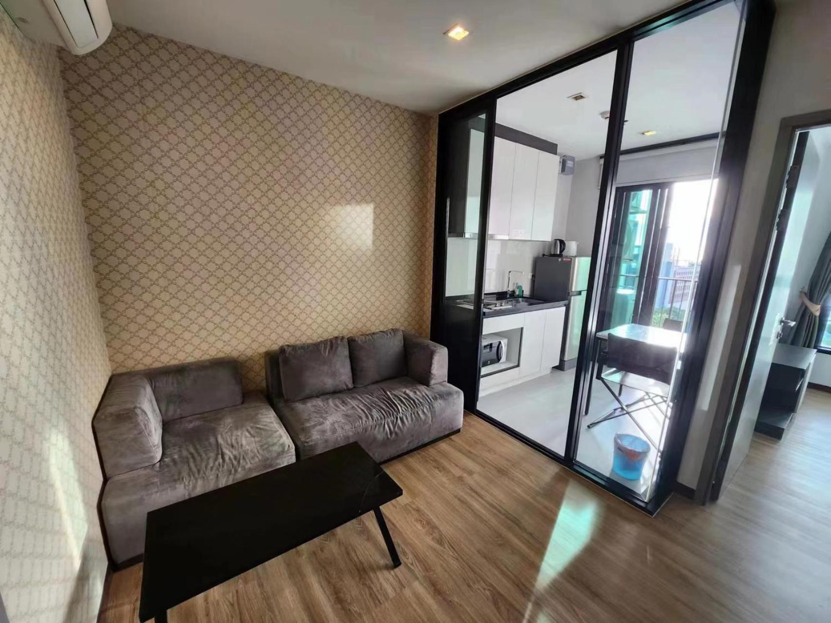 The Base Apartment Pattaya Exterior photo